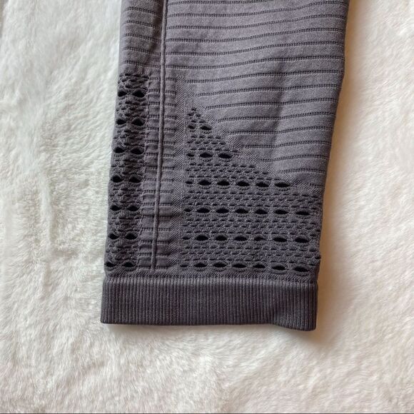 IMI Gray Leggings With Lattice Panels - Picture 6 of 9
